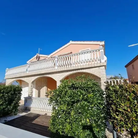 Ana Apartman