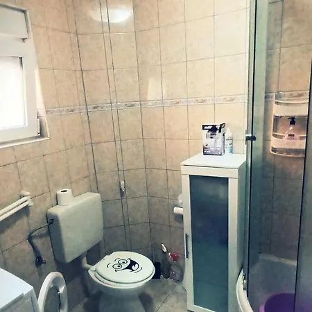 Ana Apartment Vir