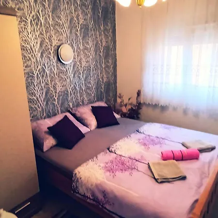 Ana Apartment Vir